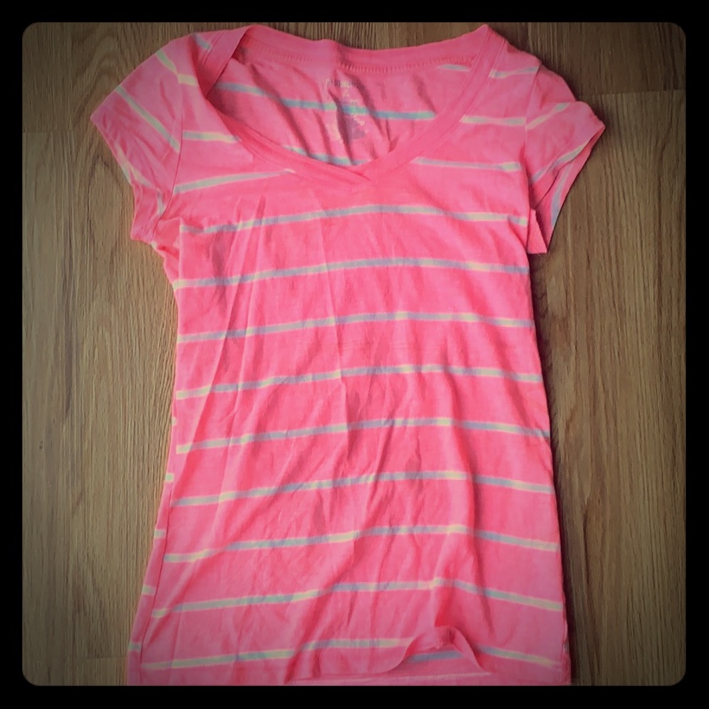 Summer bright pink medium top